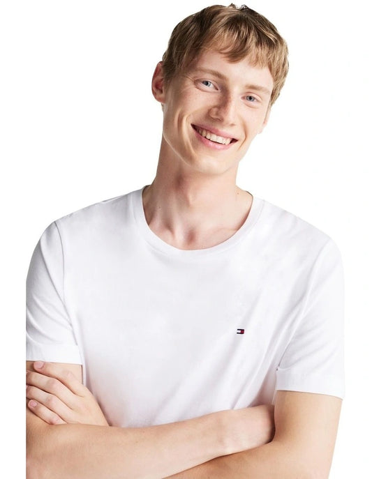 Tommy Hilfiger
Essential Regular Fit Solid Tee in White